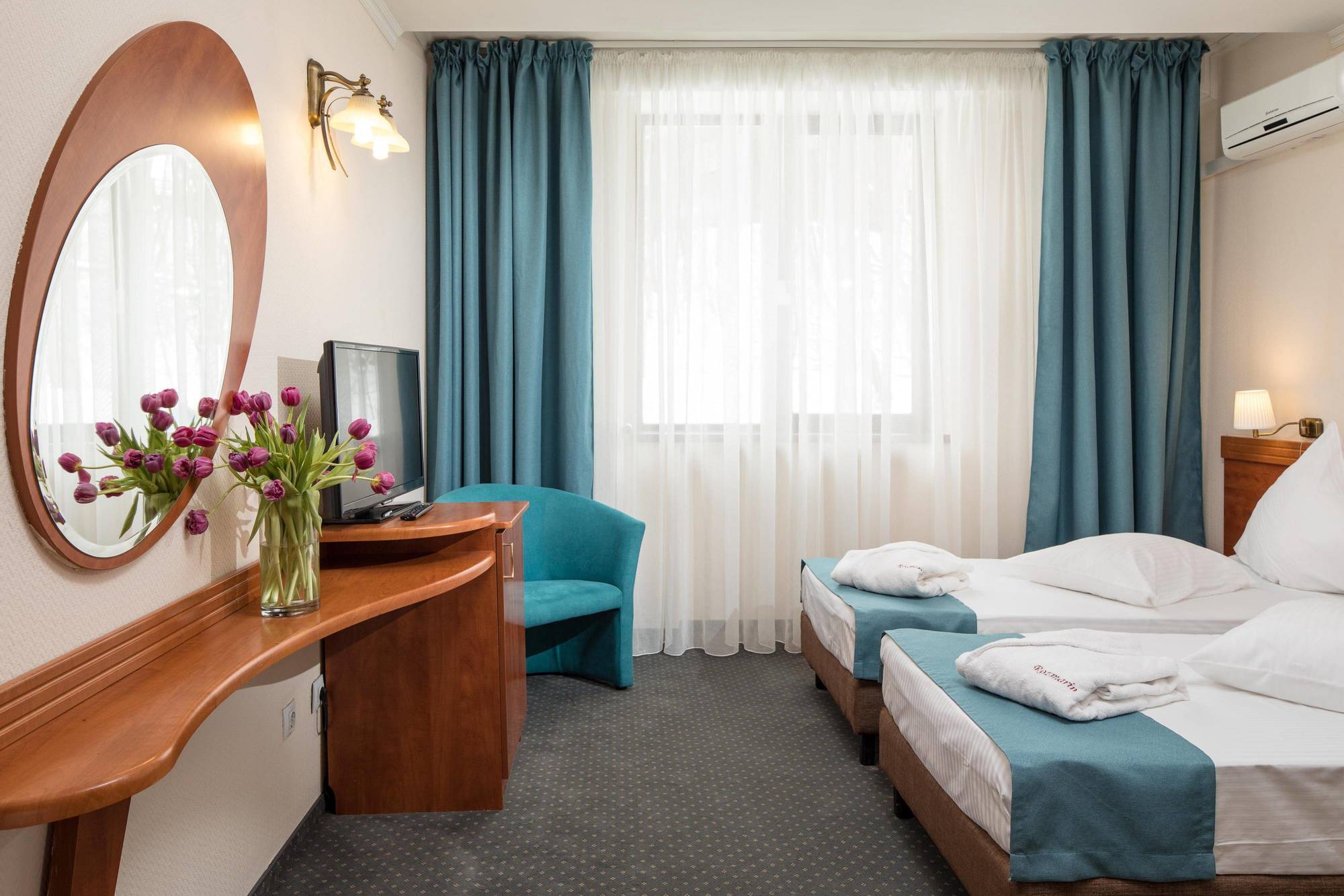 Hotel Rozmarin Predeal Ngoại thất bức ảnh
