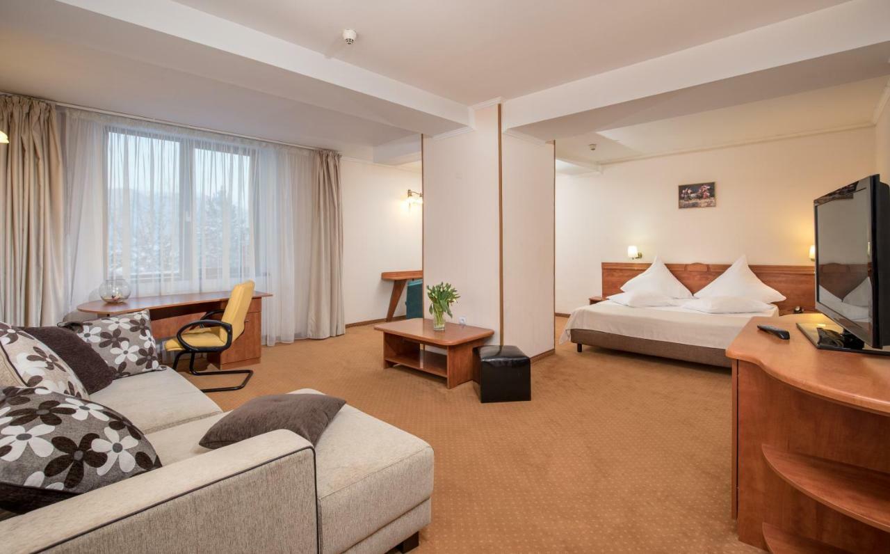 Hotel Rozmarin Predeal Ngoại thất bức ảnh