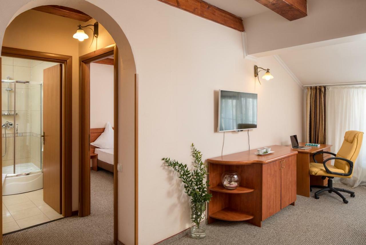 Hotel Rozmarin Predeal Ngoại thất bức ảnh