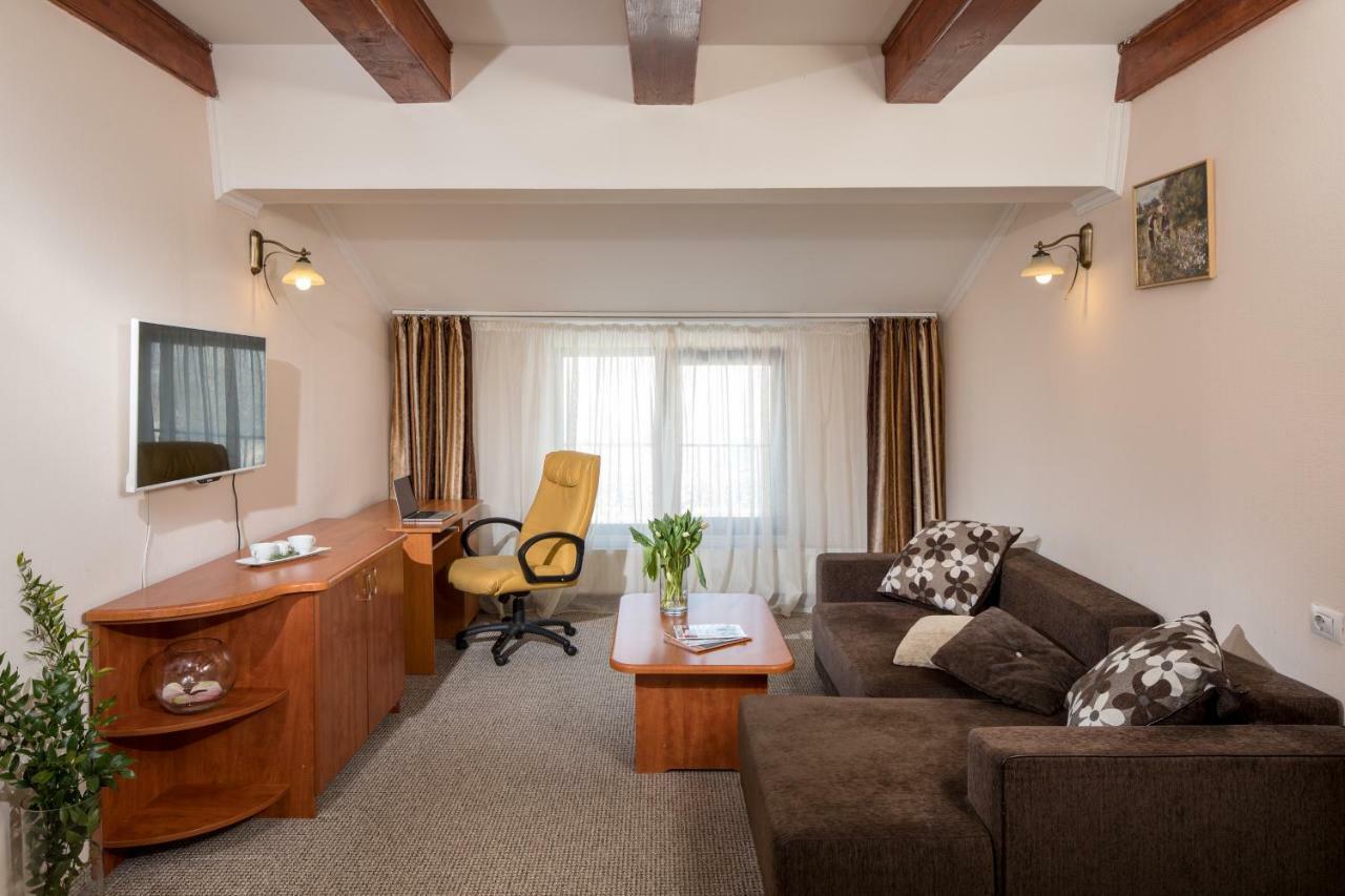 Hotel Rozmarin Predeal Ngoại thất bức ảnh