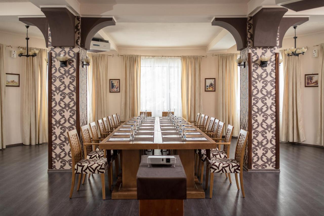 Hotel Rozmarin Predeal Ngoại thất bức ảnh